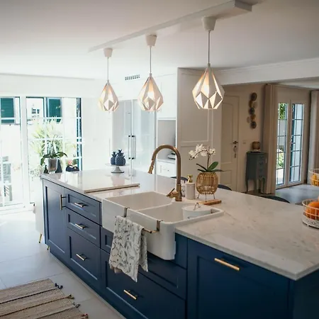 Flowers & Faces 蓬德利马