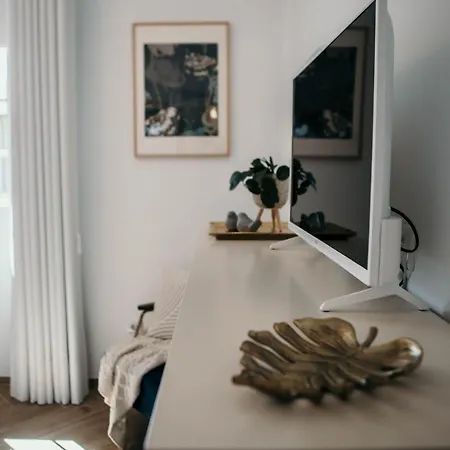 Guest house Flowers & Faces 3*