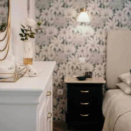 Flowers & Faces 3* 蓬德利马