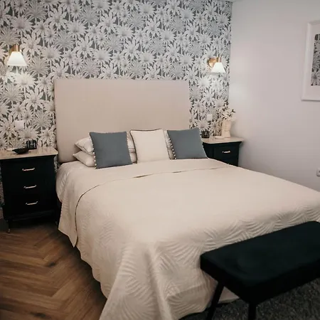 Flowers & Faces Guest house 3*