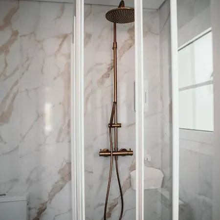 Flowers & Faces Guest house