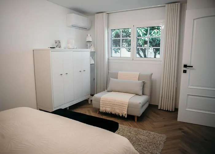 Flowers & Faces ゲストハウス 3*