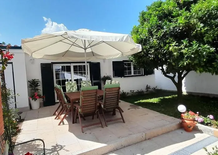 Flowers & Faces ゲストハウス