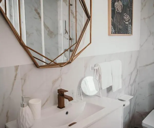 Flowers & Faces Gasthof 3*