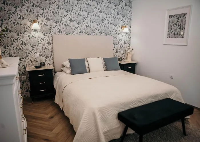 Flowers & Faces ゲストハウス 3*