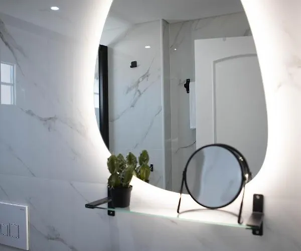 Flowers & Faces Gasthof 3*