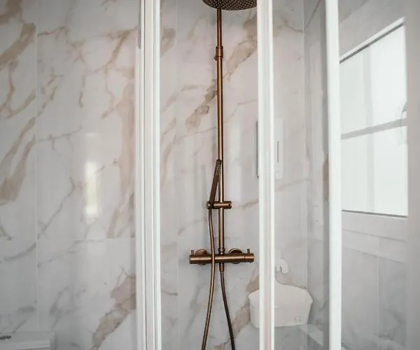 Flowers & Faces Gasthof