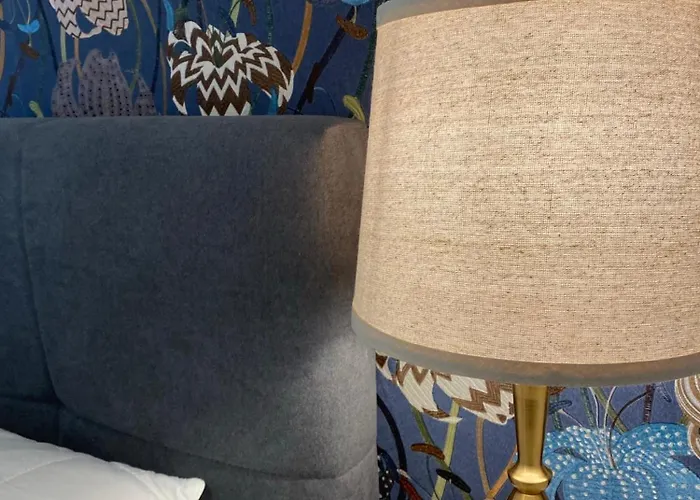 Flowers & Faces ゲストハウス 3*